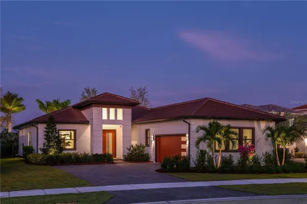 Property Slideshow image 3 of 76 | 4924 edisto ct, Lakewood Ranch, FL, 34211