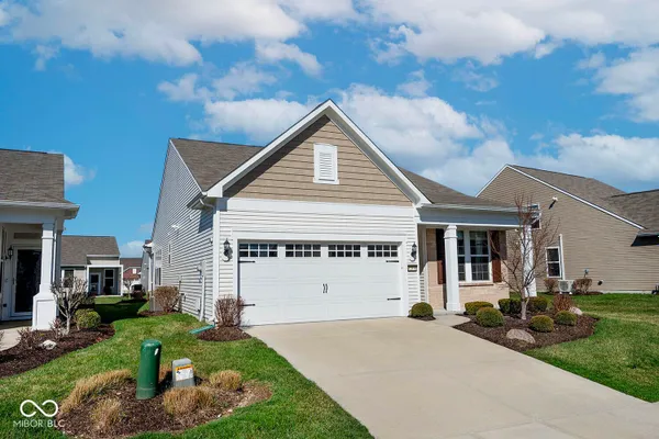 Property Slideshow image 2 of 31 | 12838 arista ln, Fishers, IN, 46037