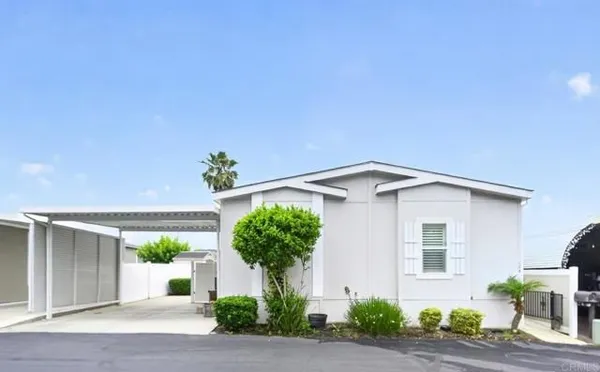 Property Slideshow image 2 of 17 | 4650 dulin rd spc 124, Fallbrook, CA, 92028