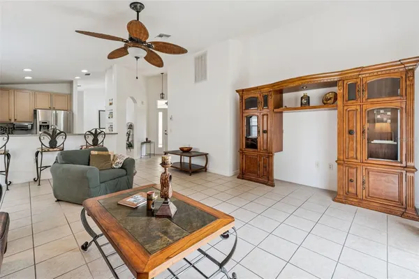 Property Slideshow image 3 of 40 | 400 lake suzanne dr, Lake Wales, FL, 33859