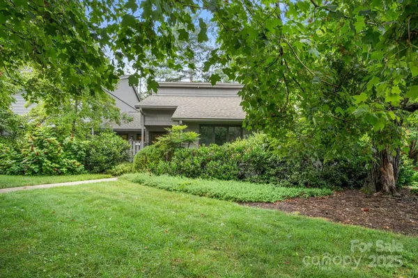 Property Slideshow image 3 of 17 | 470 crowfields dr # 6, Asheville, NC, 28803