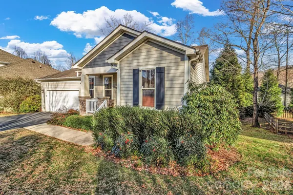 Property Slideshow image 3 of 48 | 12 hoolet ct, Candler, NC, 28715