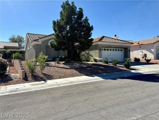 Property Slideshow image 3 of 36 | 10041 netherton dr, Las Vegas, NV, 89134