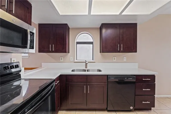 Property Slideshow image 3 of 33 | 11530 pepper ln, Apple Valley, CA, 92308