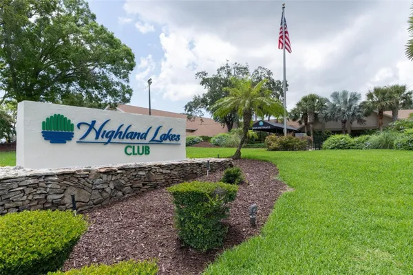 Property Slideshow image 2 of 57 | 3184 brunswick cir, Palm Harbor, FL, 34684