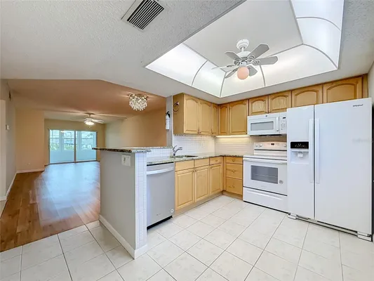 Property Slideshow image 2 of 32 | 952 virginia st 207, Dunedin, FL, 34698