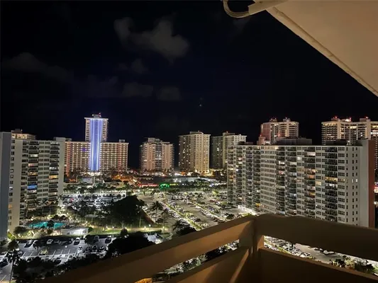 Property Slideshow image 3 of 45 | 3200 ne 36th st 1721, Fort Lauderdale, FL, 33308
