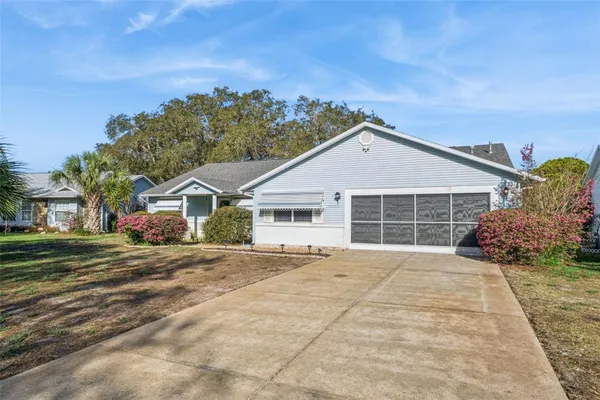 Property Slideshow image 2 of 41 | 828 dundee cir, Leesburg, FL, 34788