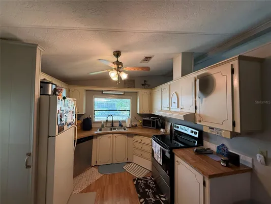 Property Slideshow image 3 of 13 | 101 cypress rd, Wildwood, FL, 34785