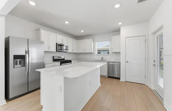 Property Slideshow image 3 of 28 | 14716 sunlit cir, Parrish, FL, 34219