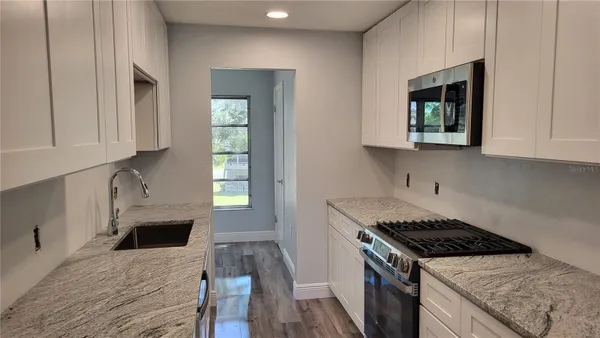 Property Slideshow image 2 of 18 | 5725 80th st n unit 314, St Petersburg, FL, 33709