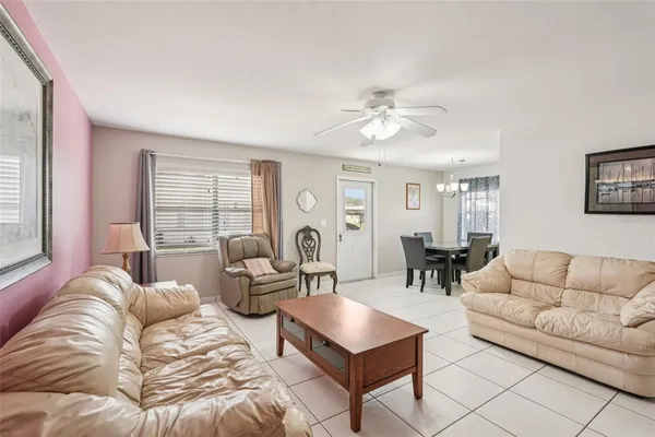 Property Slideshow image 3 of 58 | 402 dorchester pl 40, Sun City Center, FL, 33573