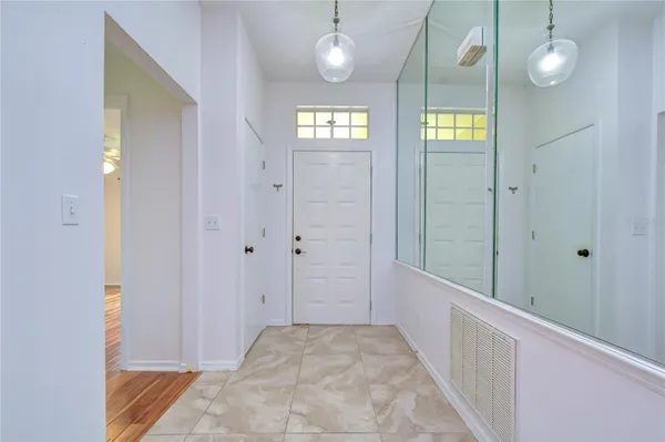 Property Slideshow image 3 of 28 | 818 mccallister ave, Sun City Center, FL, 33573
