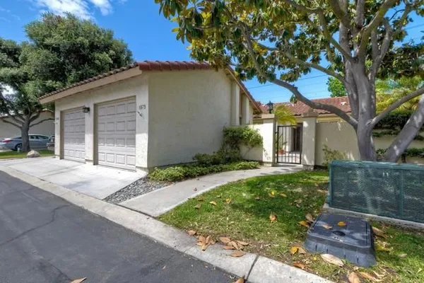 Property Slideshow image 3 of 33 | 1973 fairlee dr, Encinitas, CA, 92024