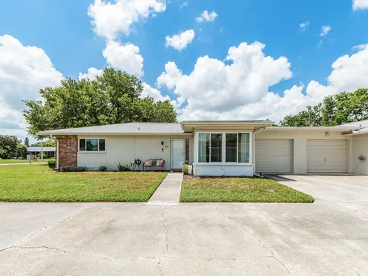 Property Slideshow image 3 of 27 | 1009 queen anne dr b, Palm Harbor, FL, 34684
