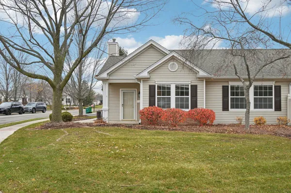 Property Slideshow image 2 of 20 | , Huntley, IL, 60142