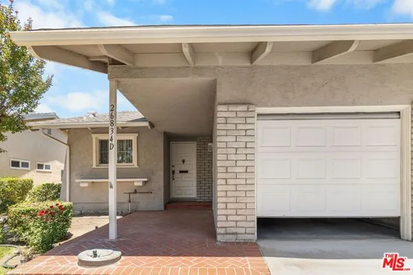 Property Slideshow image 2 of 38 | 26834 avenue of the oaks d, Newhall, CA, 91321