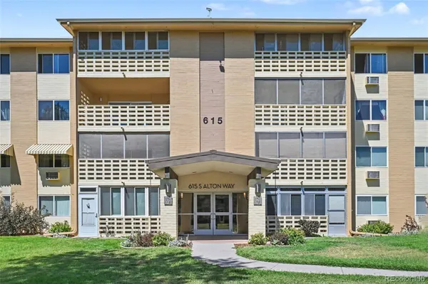 Property Slideshow image 2 of 24 | 615 s alton way 7d, Denver, CO, 80247