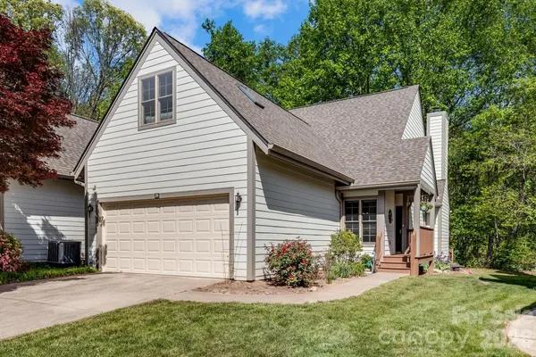Property Slideshow image 3 of 31 | 29 little cedar ct, Asheville, NC, 28805