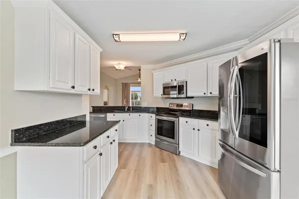 Property Slideshow image 2 of 60 | 125 ridge view dr, Davenport, FL, 33837