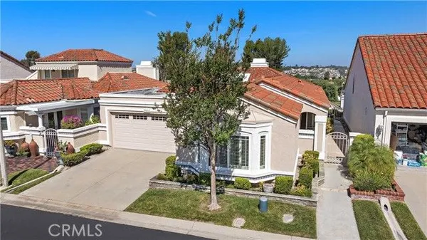 Property Slideshow image 2 of 53 | 28418 buena vis, Mission Viejo, CA, 92692