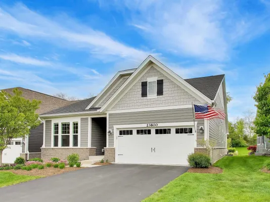 Property Slideshow image 2 of 42 | 23800 n muirfield dr, Kildeer, IL, 60047