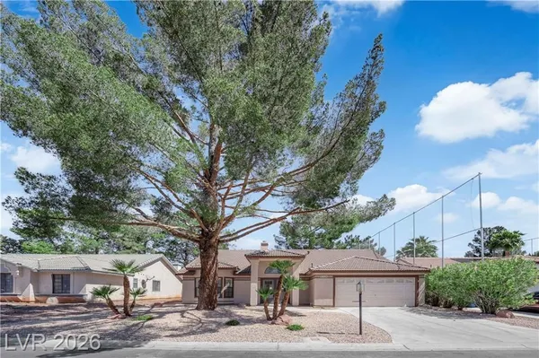 Property Slideshow image 3 of 53 | 5336 singing hills dr, Las Vegas, NV, 89130