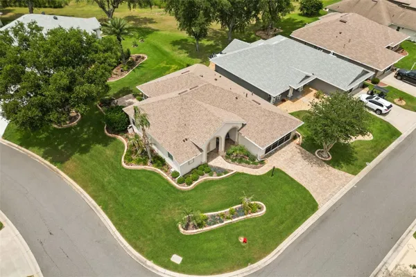 Property Slideshow image 2 of 49 | 5843 princess caroline pl, Leesburg, FL, 34748