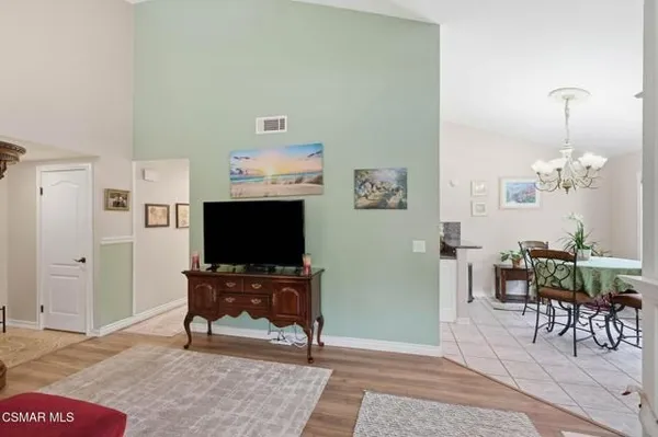 Property Slideshow image 3 of 24 | 460 arbor lane ct 202, Thousand Oaks, CA, 91360
