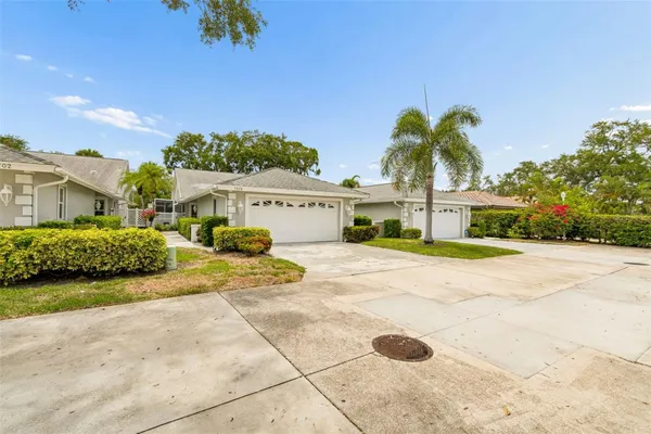 Property Slideshow image 2 of 60 | 7656 palm aire ln, Sarasota, FL, 34243