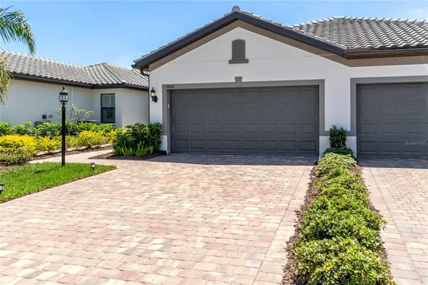 Property Slideshow image 2 of 45 | 7660 summerland cv, Bradenton, FL, 34202