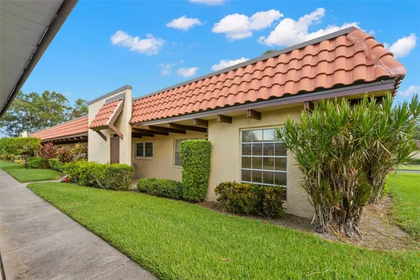 Property Slideshow image 3 of 39 | 1701 pinehurst rd 10f, Dunedin, FL, 34698