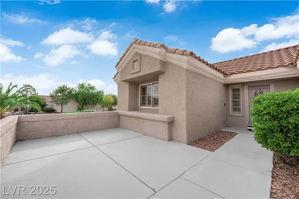 Property Slideshow image 3 of 27 | 8801 villa ridge dr, Las Vegas, NV, 89134