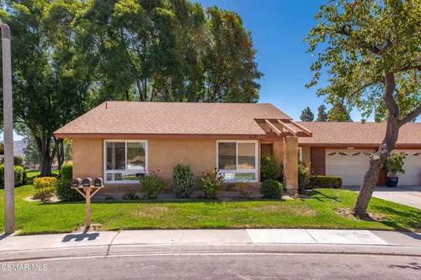 Property Slideshow image 2 of 30 | 4121 village 4 4, Camarillo, CA, 93012