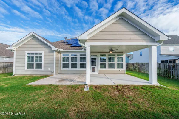 Property Slideshow image 2 of 4 | 128 bella port ln, Wilmington, NC, 28412