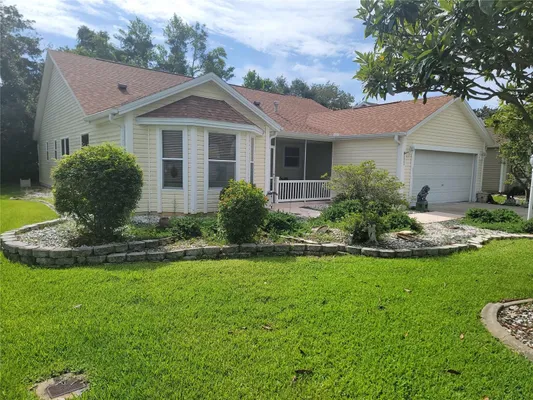 Property Slideshow image 2 of 76 | 1033 oak forest dr, The Villages, FL, 32162