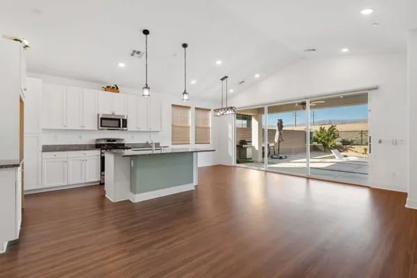 Property Slideshow image 3 of 33 | 84112 caviano dr, Indio, CA, 92203