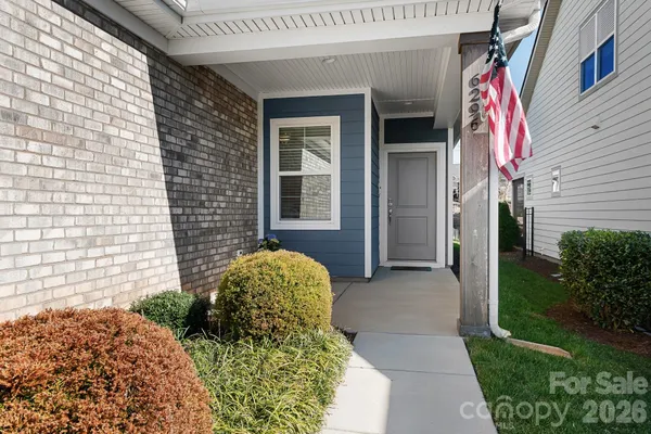 Property Slideshow image 2 of 30 | 6296 raven rock dr 725, Denver, NC, 28037