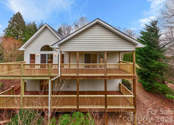 Property Slideshow image 3 of 32 | 242 carriage summitt way, Hendersonville, NC, 28791