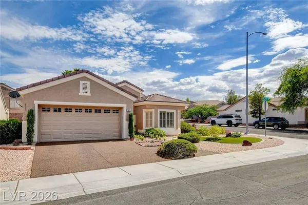 Property Slideshow image 2 of 53 | 2025 poppywood ave, Henderson, NV, 89012