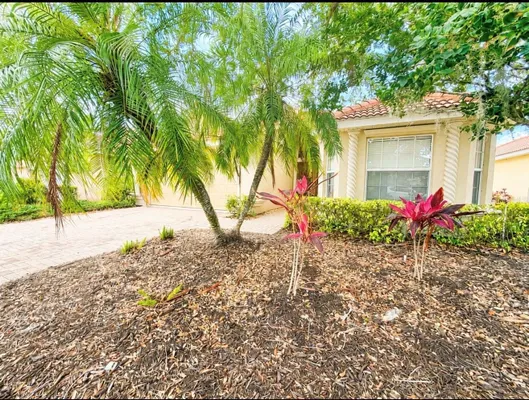 Property Slideshow image 2 of 7 | 204 river enclave ct, Bradenton, FL, 34212