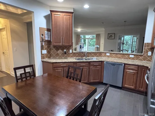 Property Slideshow image 3 of 34 | 622 regency dr, Wappinger, NY, 12524