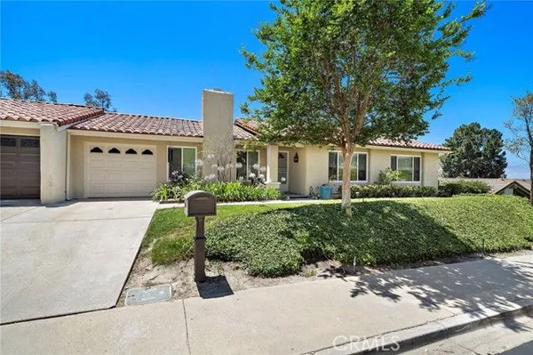 Property Slideshow image 2 of 40 | 28122 via congora, Mission Viejo, CA, 92692