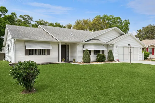 Property Slideshow image 3 of 84 | 26907 forest hills st, Leesburg, FL, 34748