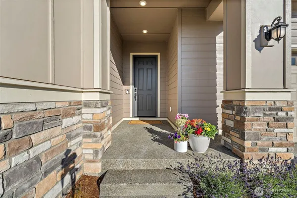 Property Slideshow image 2 of 40 | 14816 206th ave, Bonney Lake, WA, 98391