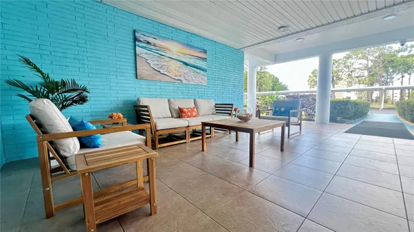 Property Slideshow image 2 of 60 | 5970 80th st 102, St Petersburg, FL, 33709