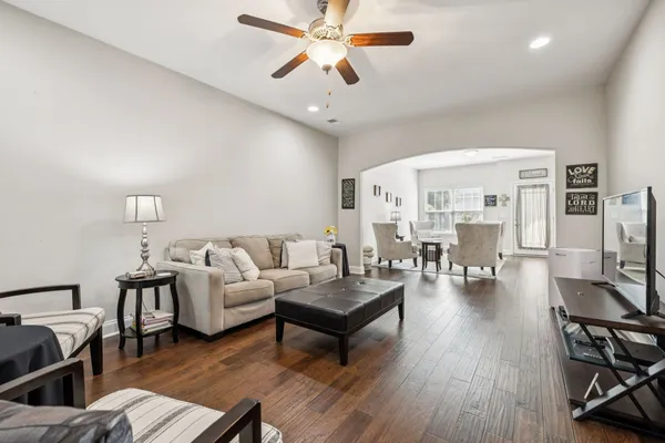 Property Slideshow image 2 of 42 | 161 winslow ct, Gallatin, TN, 37066