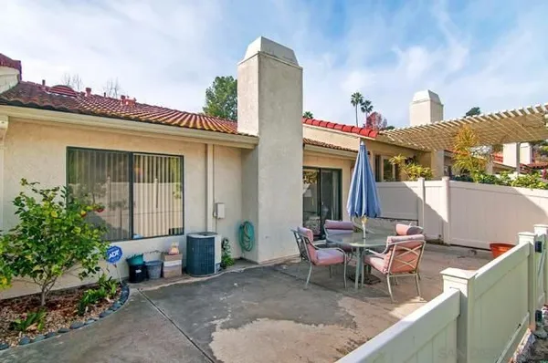 Property Slideshow image 3 of 12 | 1972 irisdale ct, Encinitas, CA, 92024