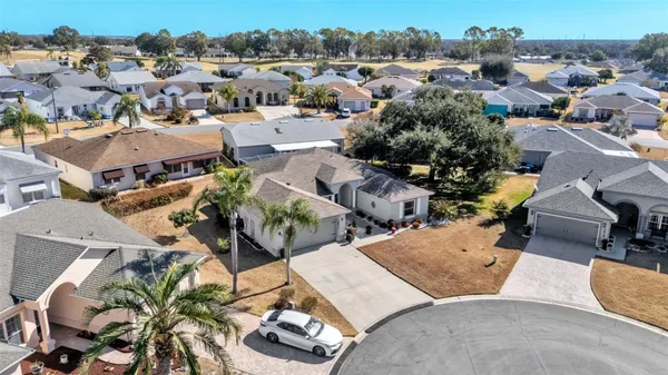 Property Slideshow image 3 of 50 | 5823 cockatiel ct, Lakeland, FL, 33809