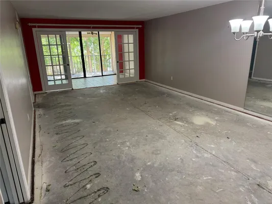 Property Slideshow image 3 of 30 | 3076 eastland blvd 203, Clearwater, FL, 33761